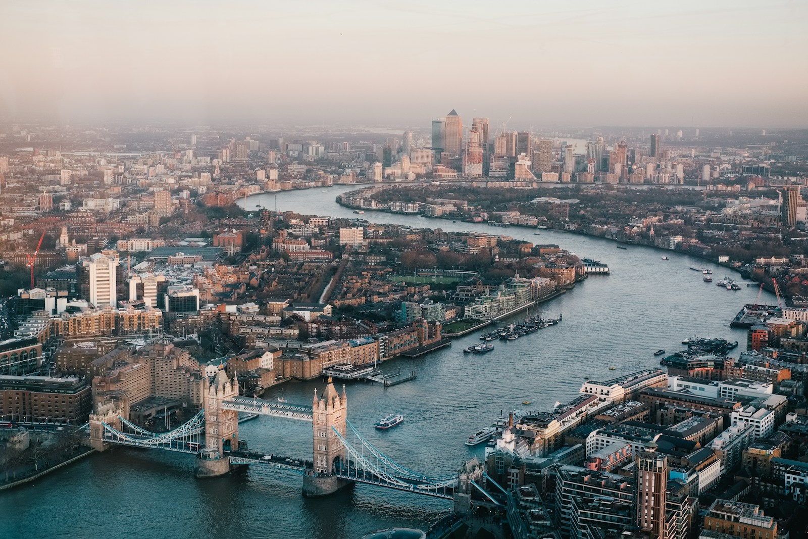 London buildings beside the River Thames